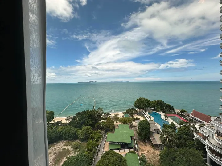 2 Bedroom Condo for rent at Wongamat Tower