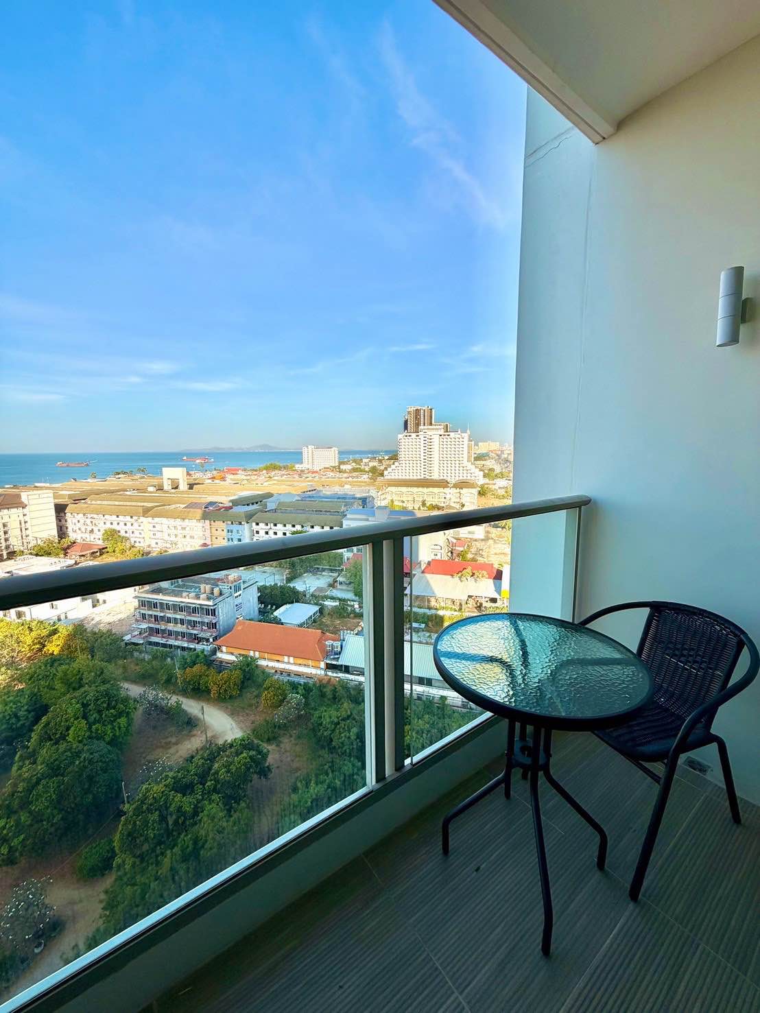 1 Bedroom Condo for sale at The Riviera Jomtien