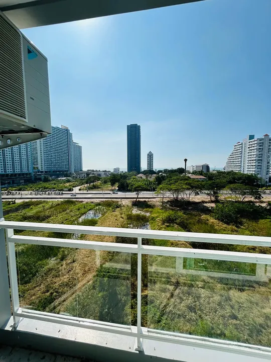 Commercial for sale in Na Kluea