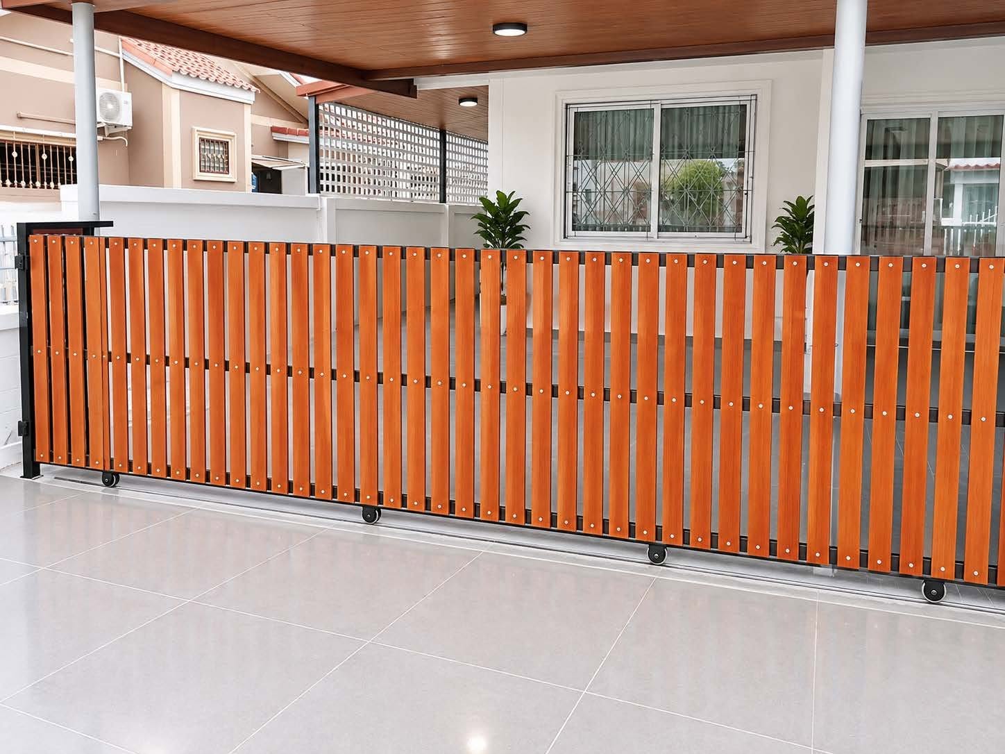 2 Bedroom Townhouse for sale at Eakmongkol 4