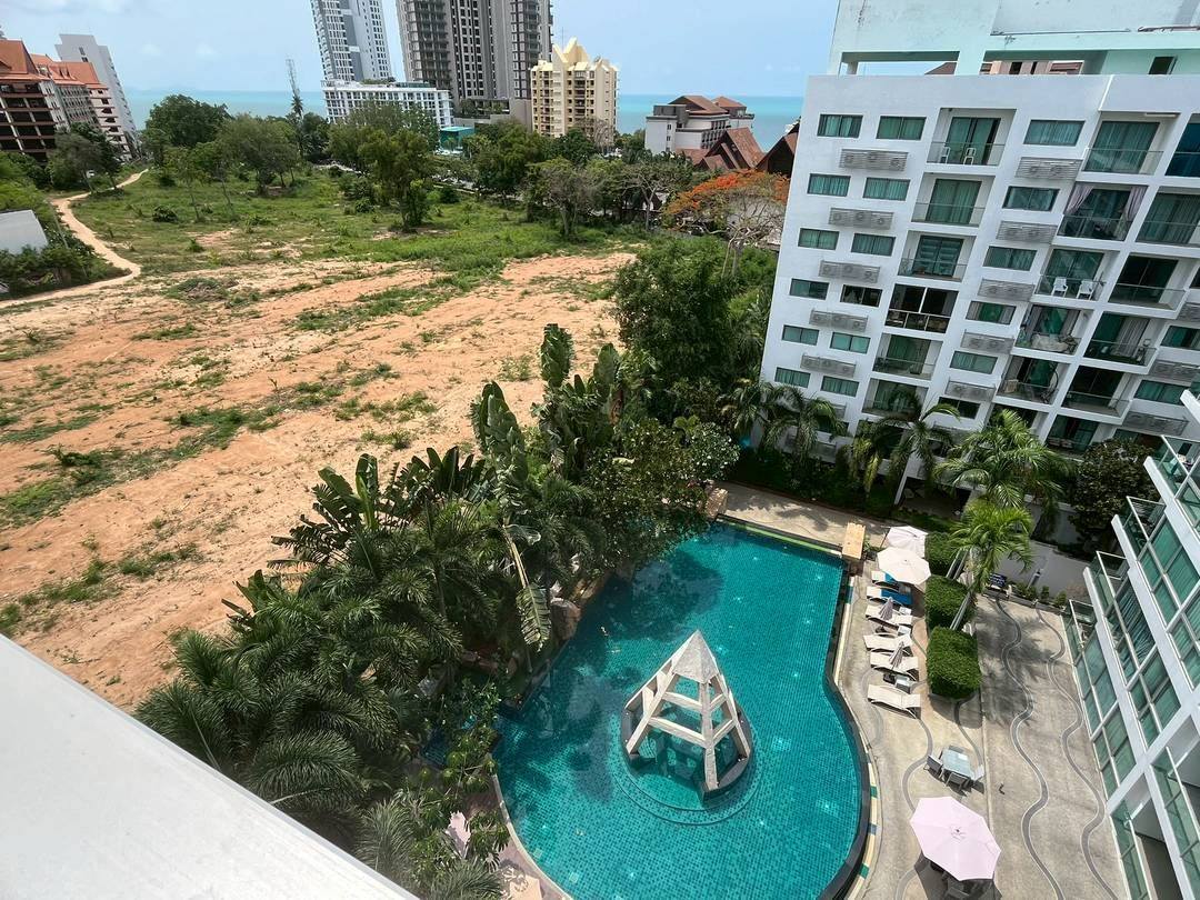 2 Bedroom Condo for sale at Club Royal