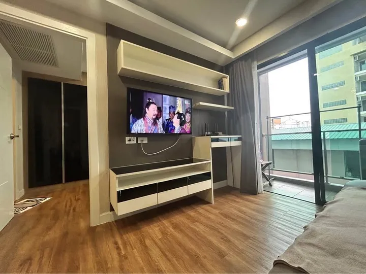 Photo from a listing at Dusit Grand Park 1