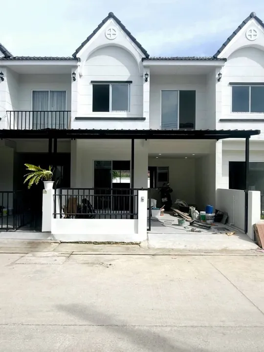 Listing photo