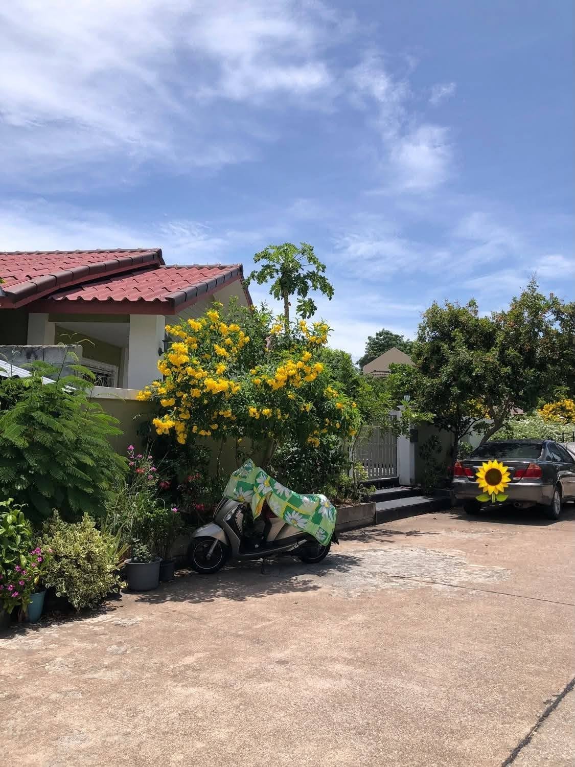 3 Bedroom House for sale in Thappraya
