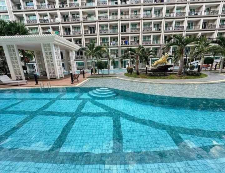 1 Bedroom Condo for sale in Jomtien