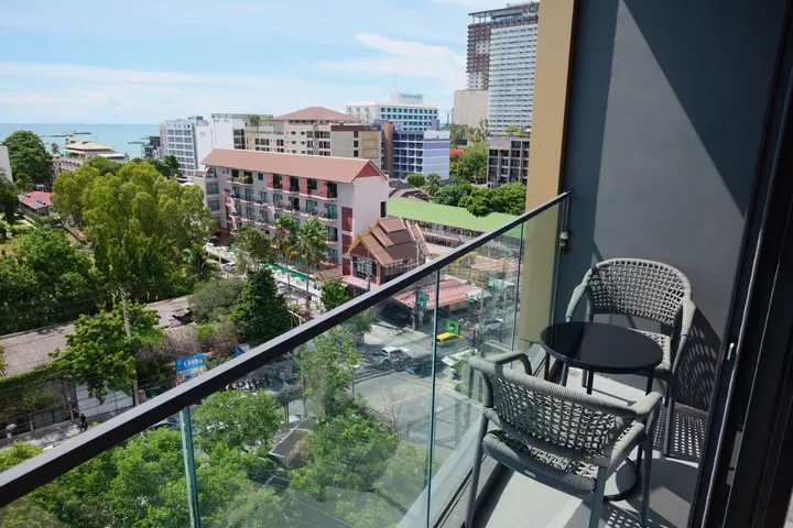 2 Bedroom Condo for sale at Edge Central Pattaya
