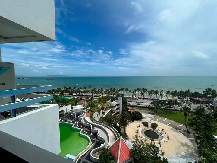 Photo from a listing at Jomtien Plaza Condotel