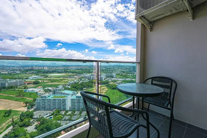 1 Bedroom Condo for rent at Dusit Grand Condo View