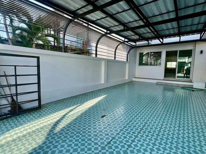 2 Bedroom Townhouse for sale in Chaiyapruek