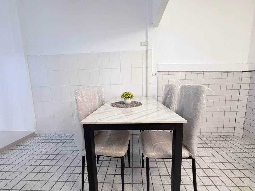 2 Bedroom Townhouse for sale at Pratarnporn