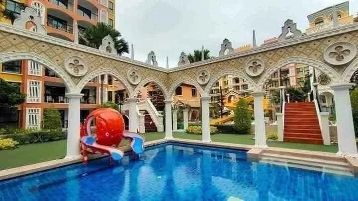Photo from a listing at Venetian