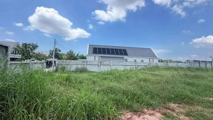 Land for sale in Pong