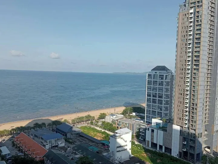 2 Bedroom Condo for sale at Lumpini Jomtien