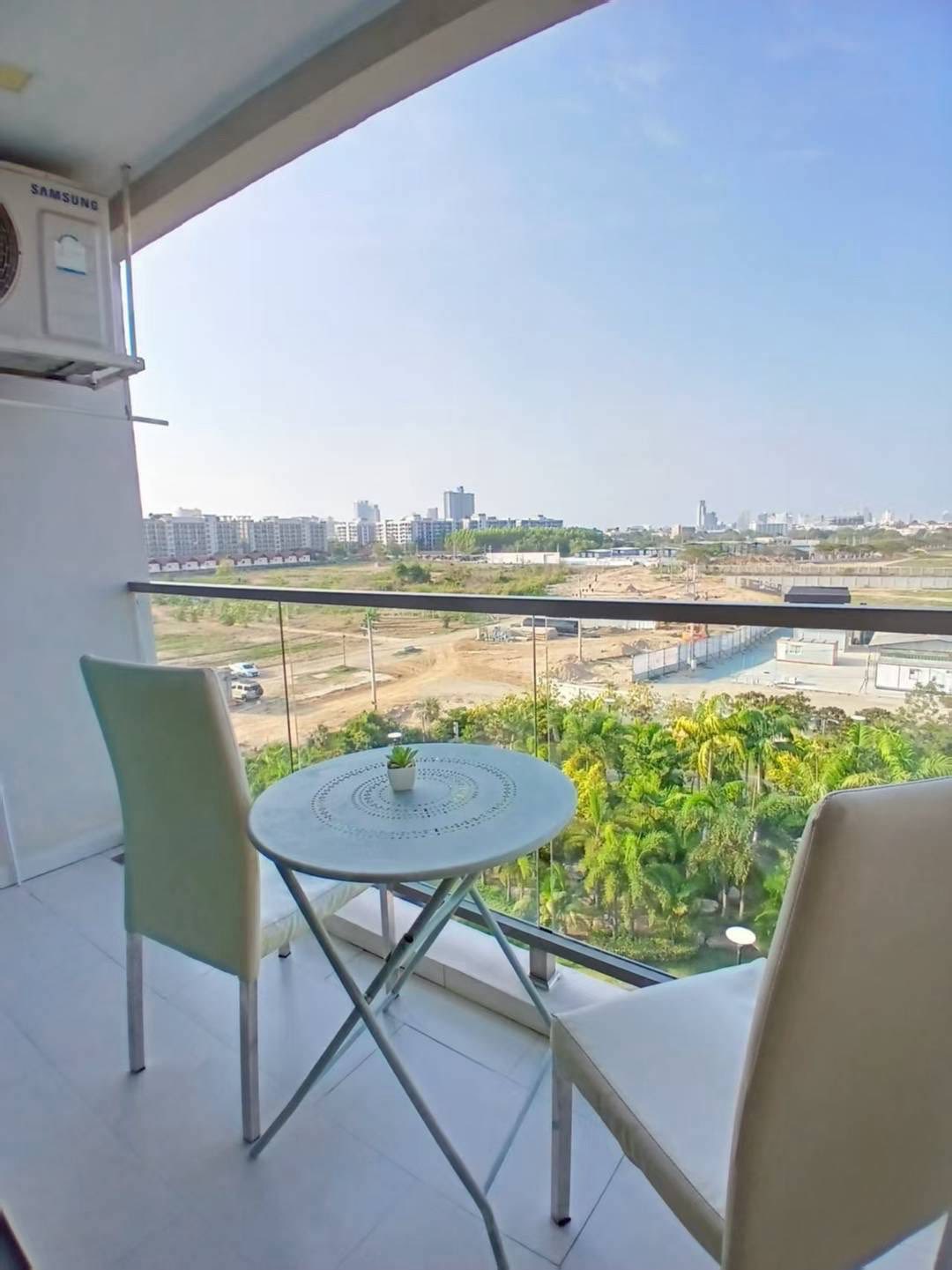 Studio for rent at Laguna 3