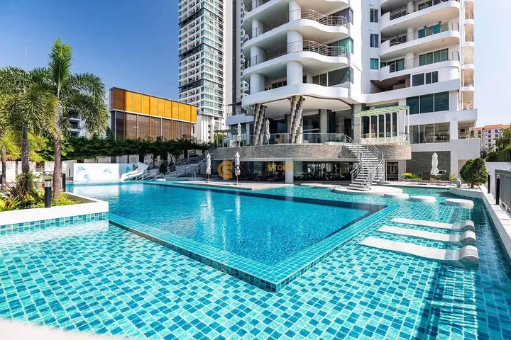 4 Bedroom Condo for rent at La Royale Beach