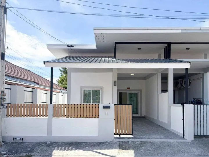 2 Bedroom Townhouse for sale at Chark Phut Sa