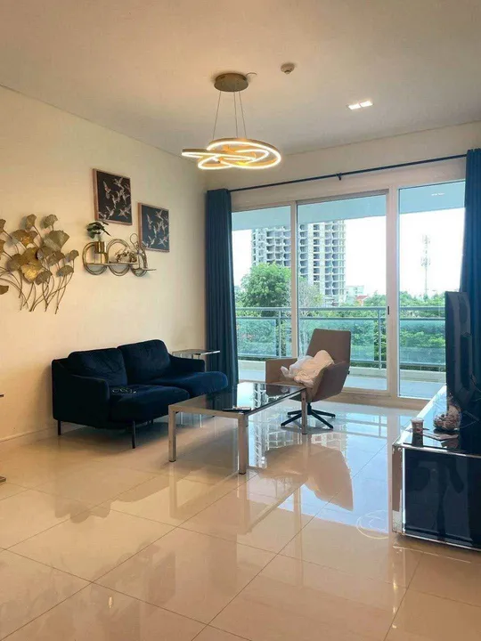 Photo from a listing at Reflection