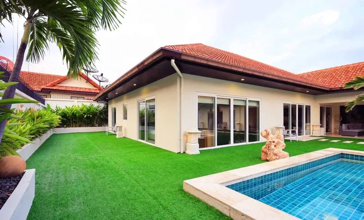 6 Bedroom Villa for rent in Jomtien