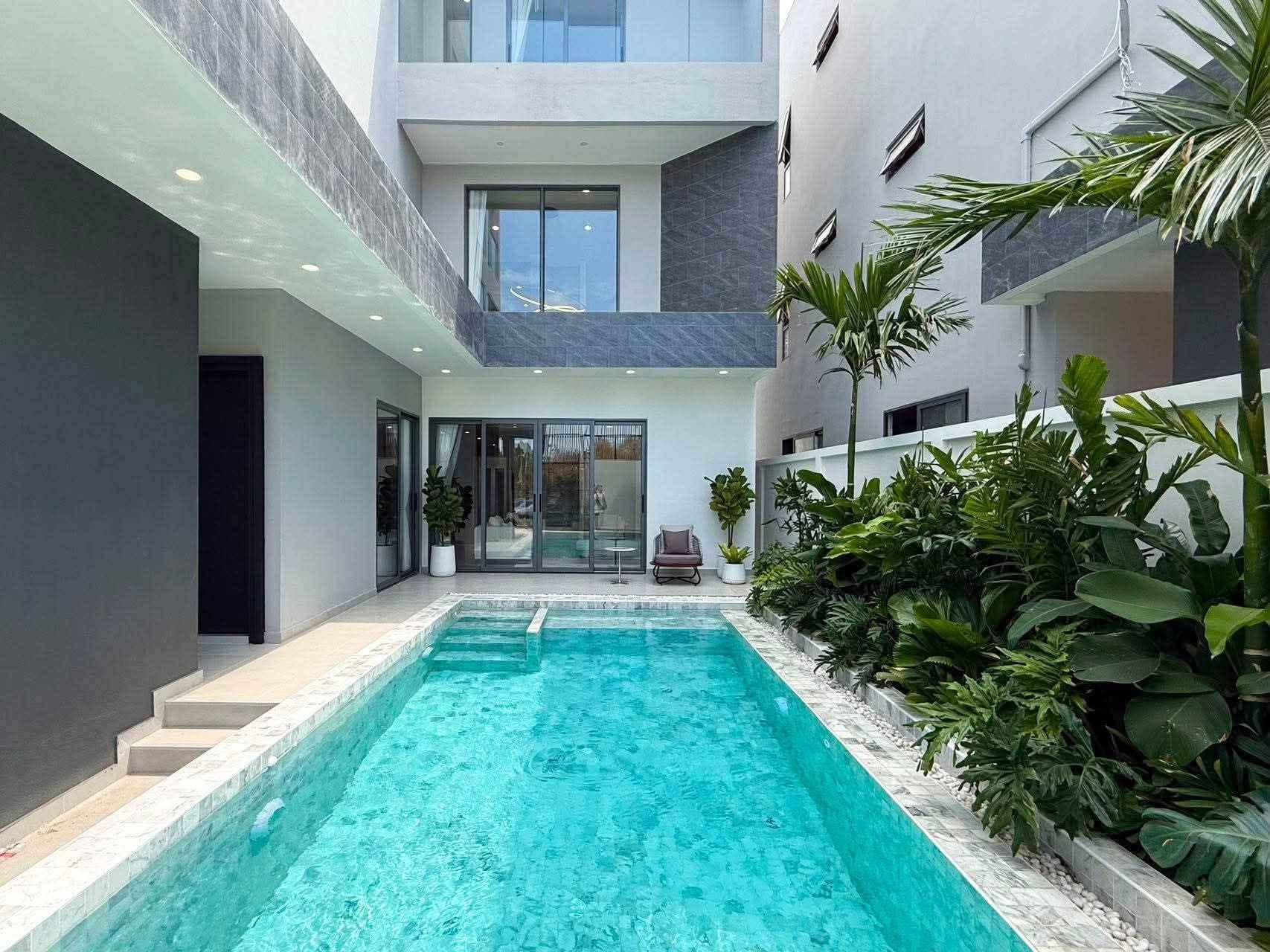 6 Bedroom Villa for sale in Jomtien