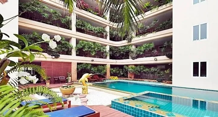 3 Bedroom Condo for sale at Executive Residence 4