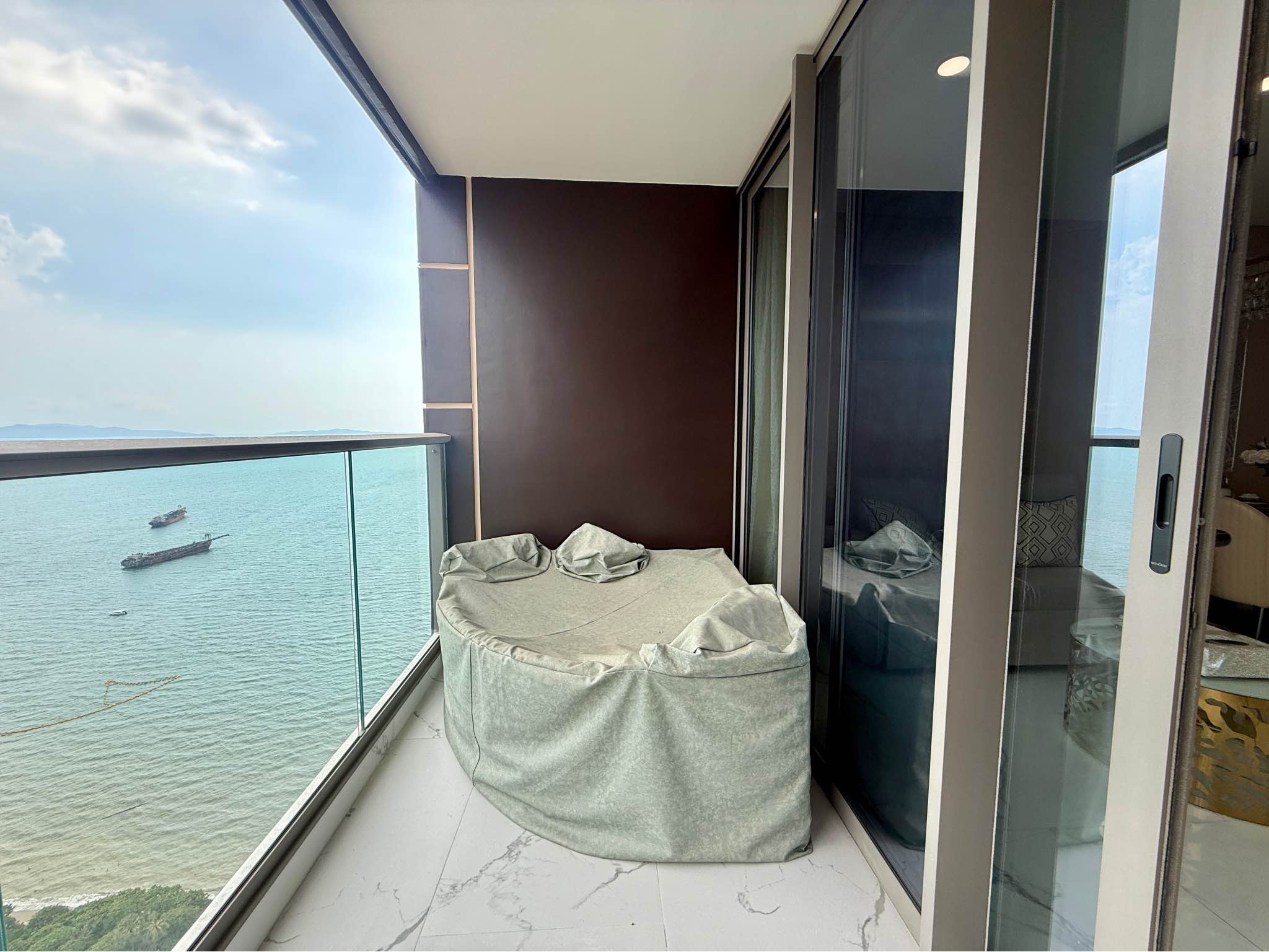 1 Bedroom Apartment for sale at Copacabana