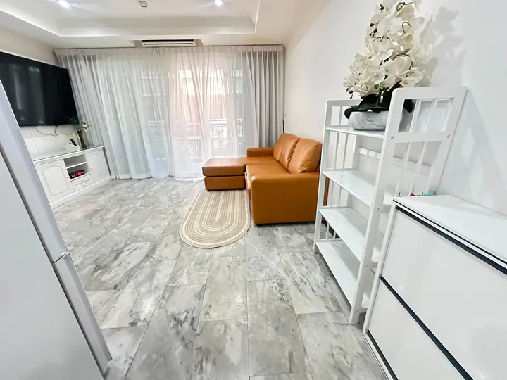 Photo from a listing at Siam Oriental Twins