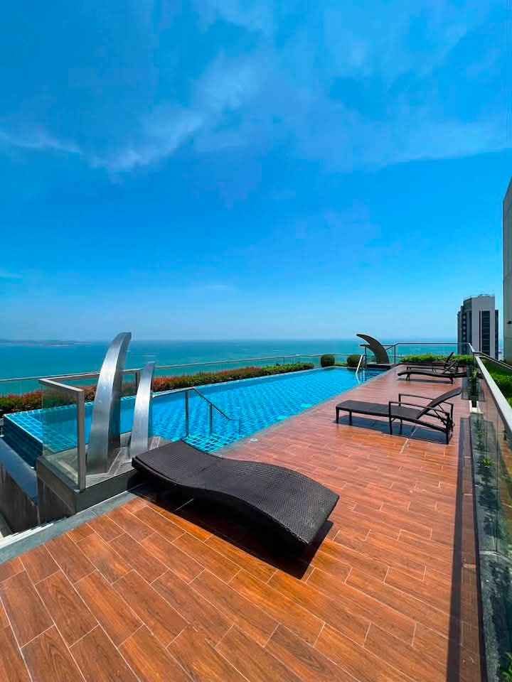 1 Bedroom Condo for rent at The Peak Towers