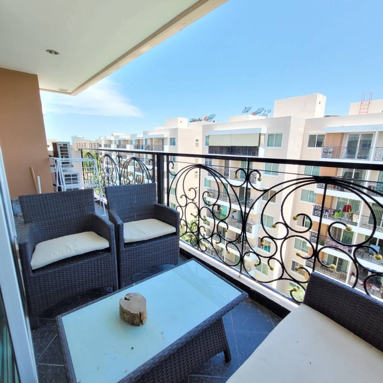 2 Bedroom Condo for sale at Paradise Park