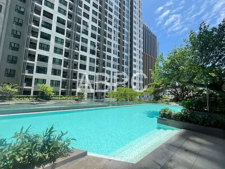 1 Bedroom Condo for rent at The Base