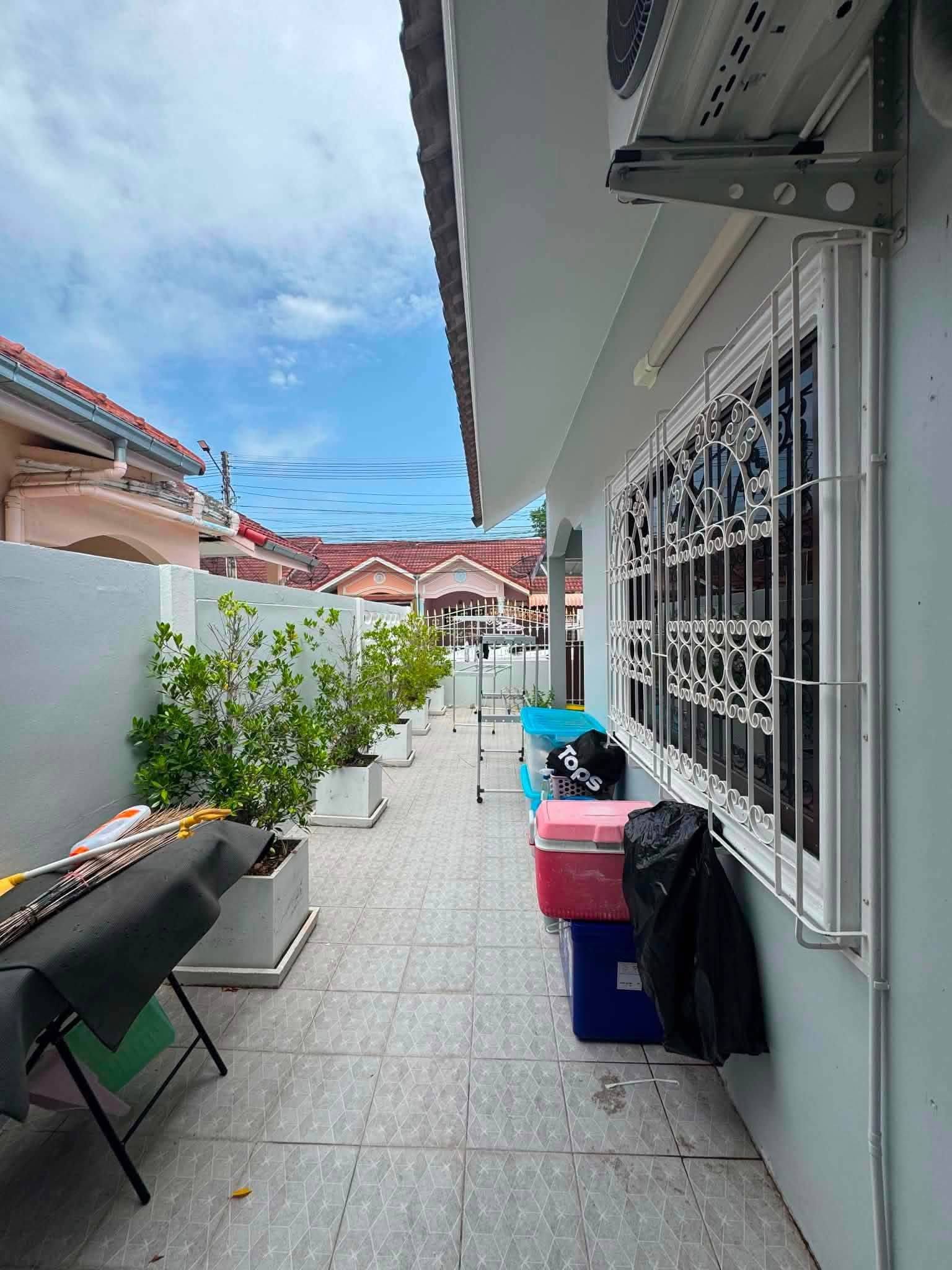 3 Bedroom House for sale in Noen Plub Wan