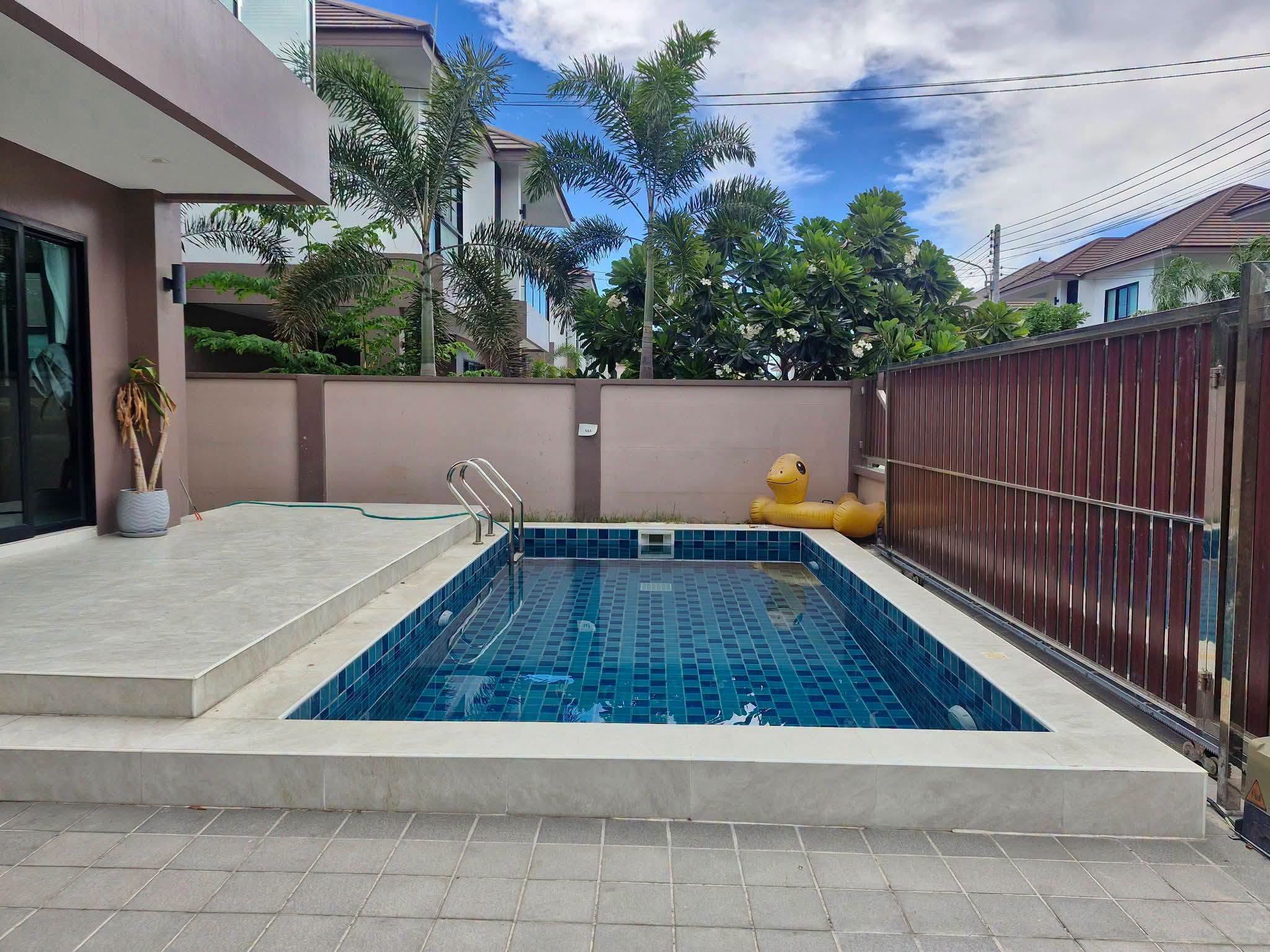 3 Bedroom Villa for rent at The Lake