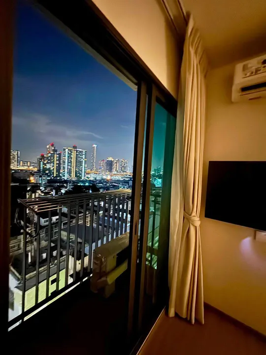 Photo from a listing at Aspire Sukhumvit-Rama 4