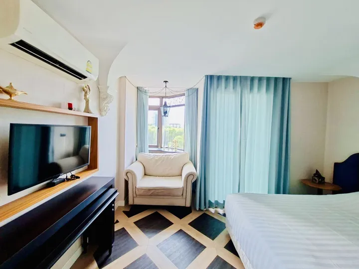 Studio for rent at Espana Condo Resort