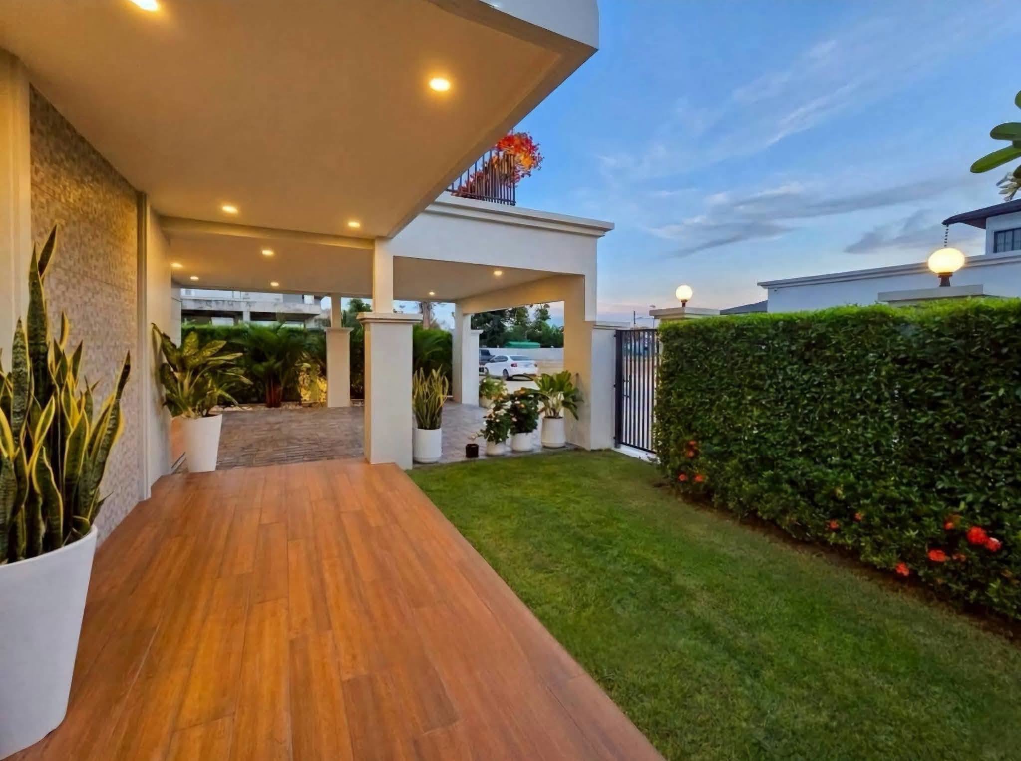 5 Bedroom Villa for sale in North Pattaya