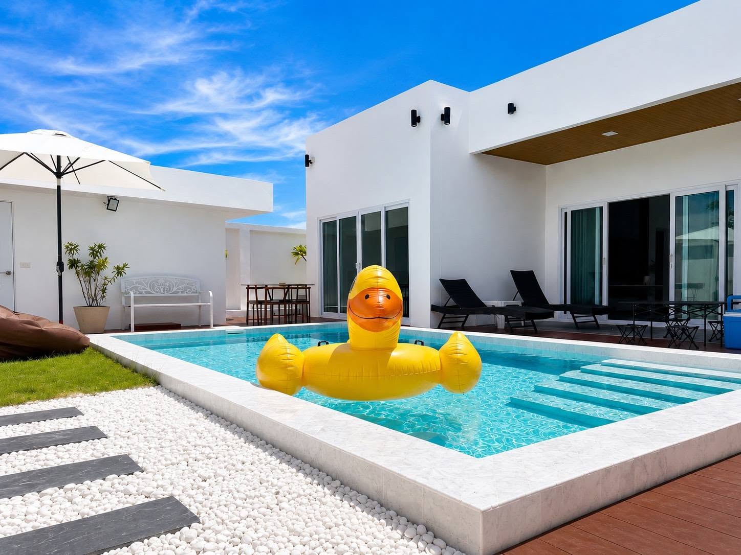 4 Bedroom Villa for sale in Toongklom Tanman