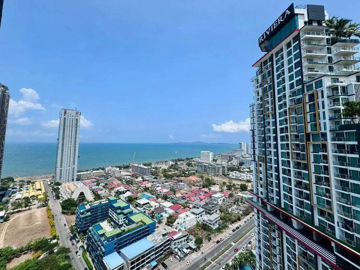 1 Bedroom Condo for sale at Dusit Grand Condo View