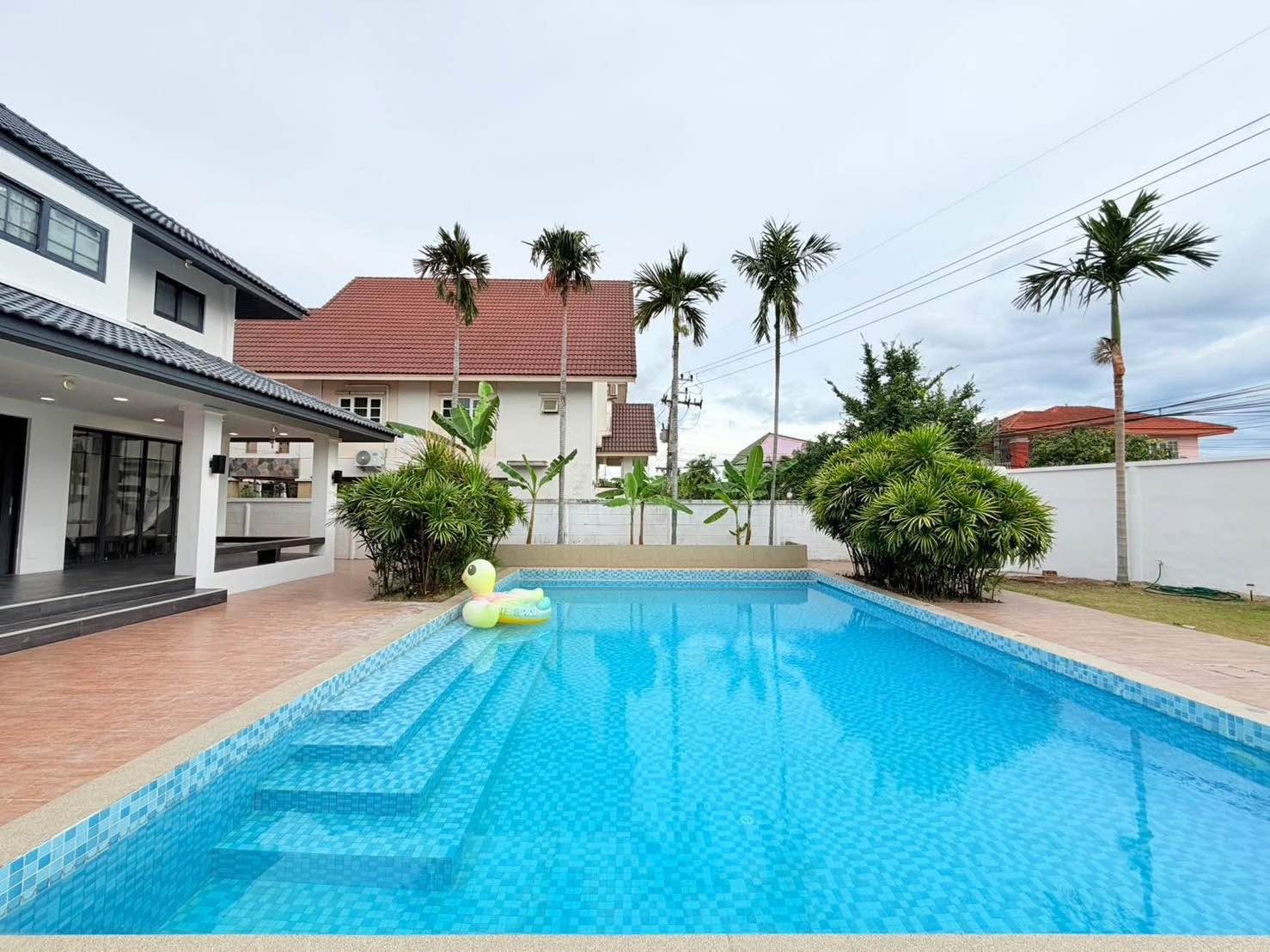 5 Bedroom Villa for rent in Nong Yai