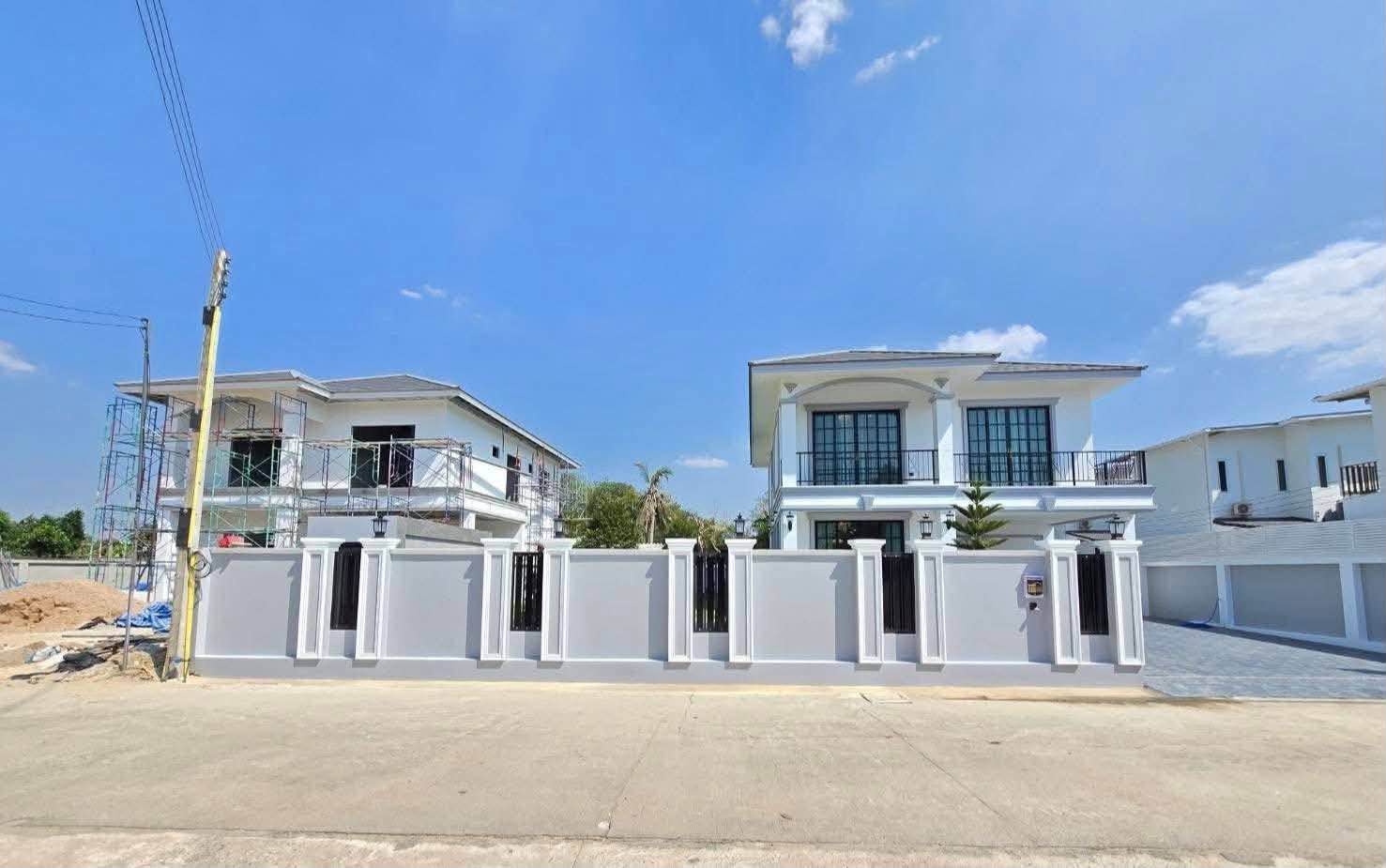 4 Bedroom Villa for sale in Huai Yai