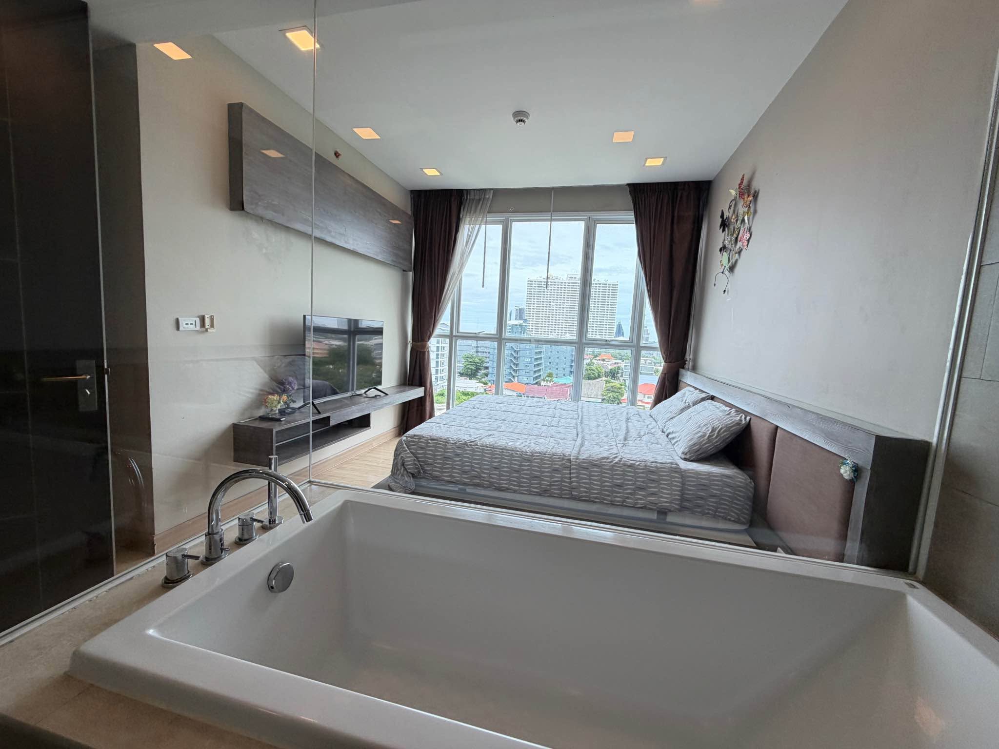 2 Bedroom Condo for sale at Cetus Beachfront