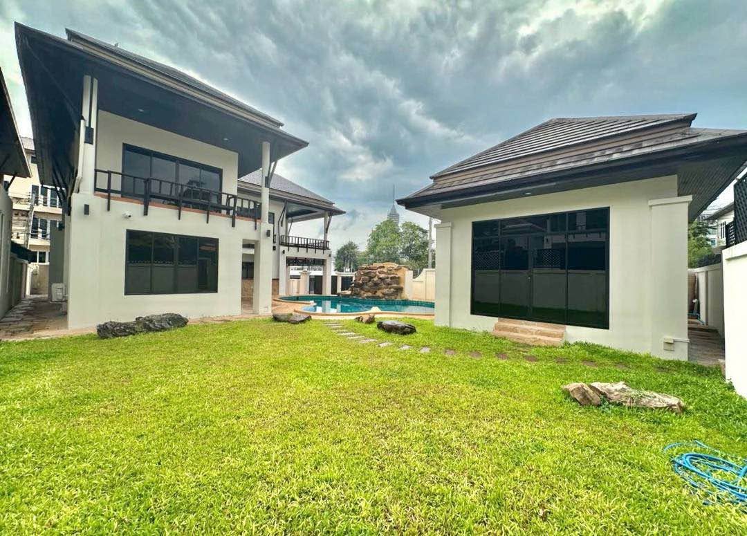 4 Bedroom Villa for rent in Pratumnak