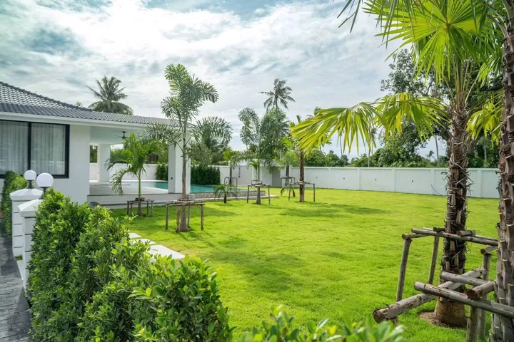 5 Bedroom Villa for sale in Huai Yai