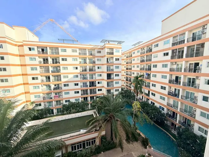 Photo from a listing at Park Lane