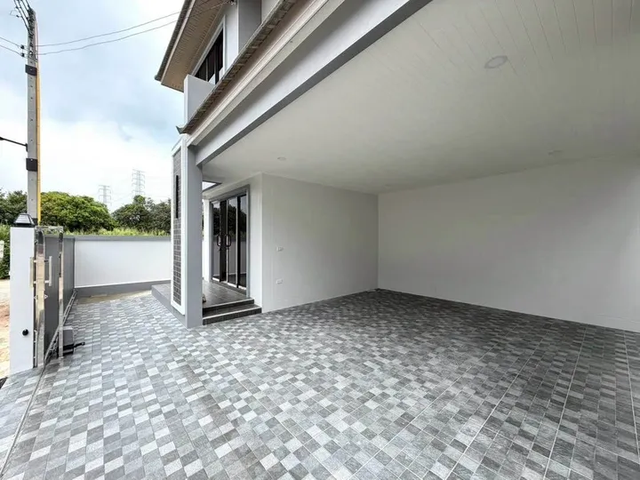 4 Bedroom House for sale in Nong Pla Lai