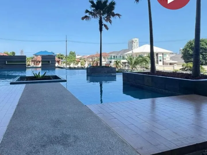 1 Bedroom Condo for sale at The Trust