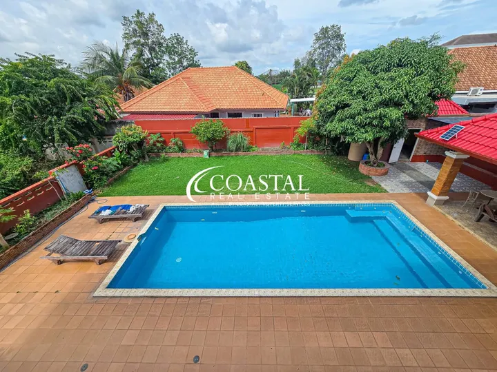 5 Bedroom House for sale at Lakeside Court 1
