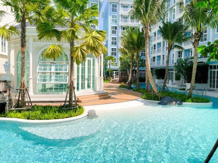 Photo from a listing at Grand Florida