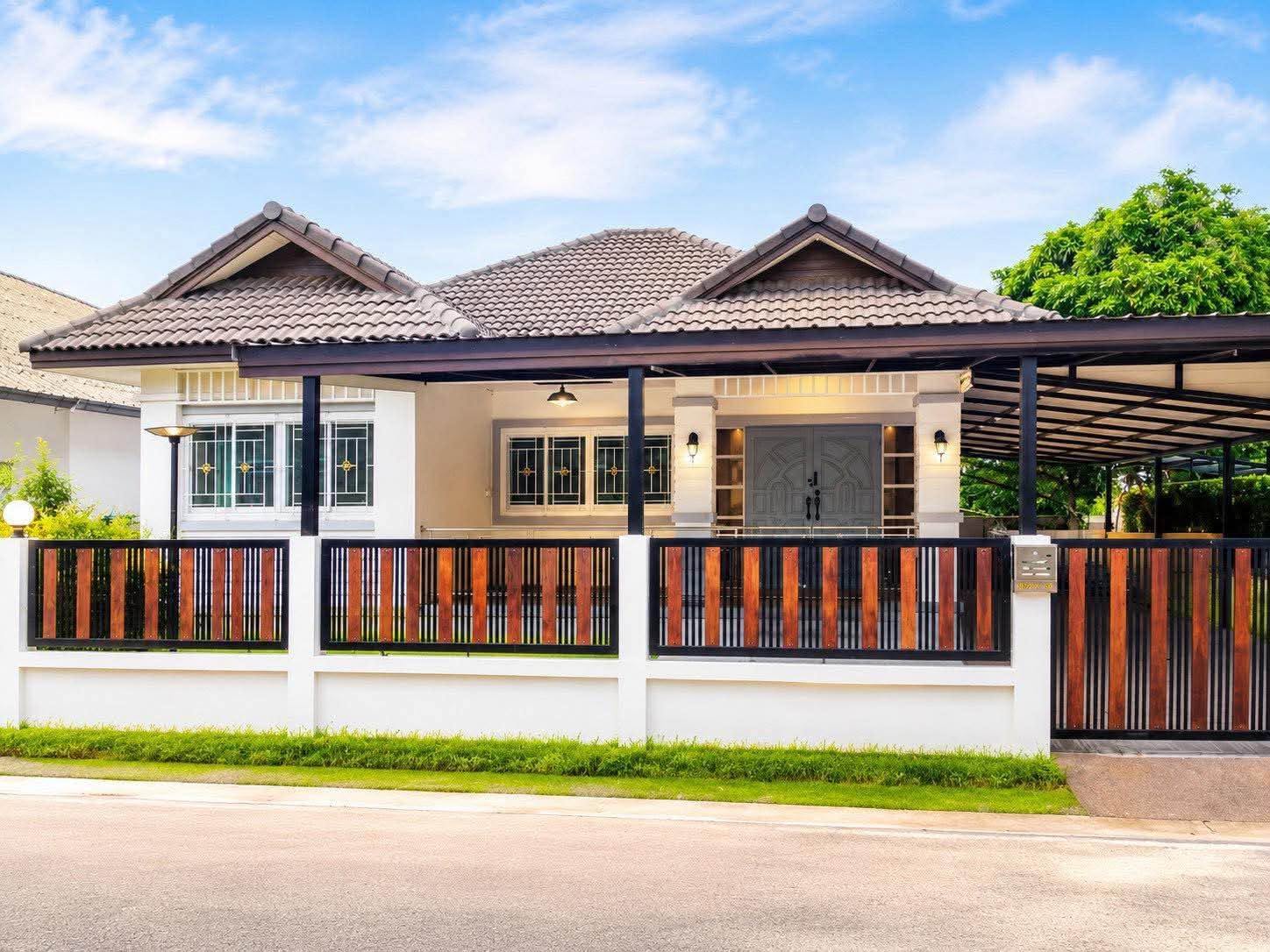 3 Bedroom House for sale at Pattaya Lakeview Village