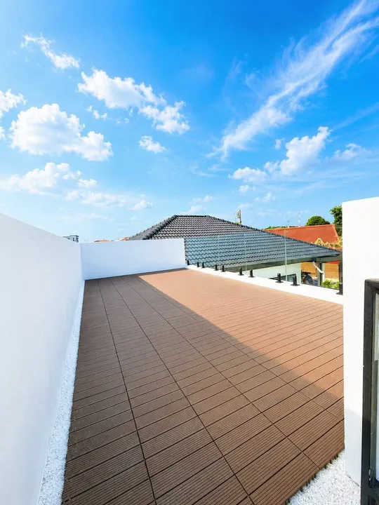 Photo from a listing at Ekmongkol 1