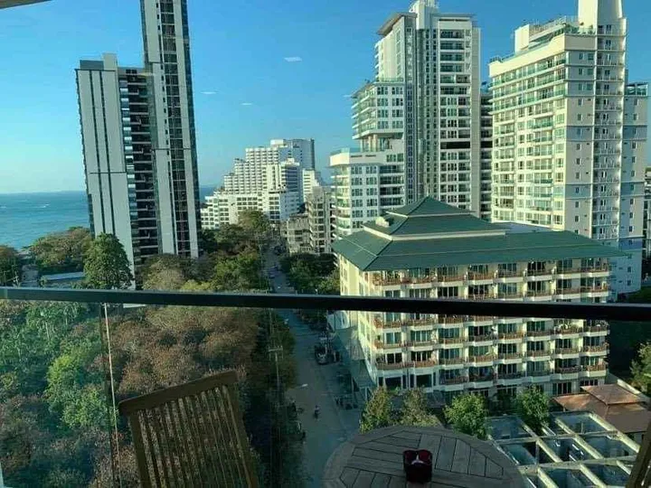 1 Bedroom Condo for rent at Peak Tower
