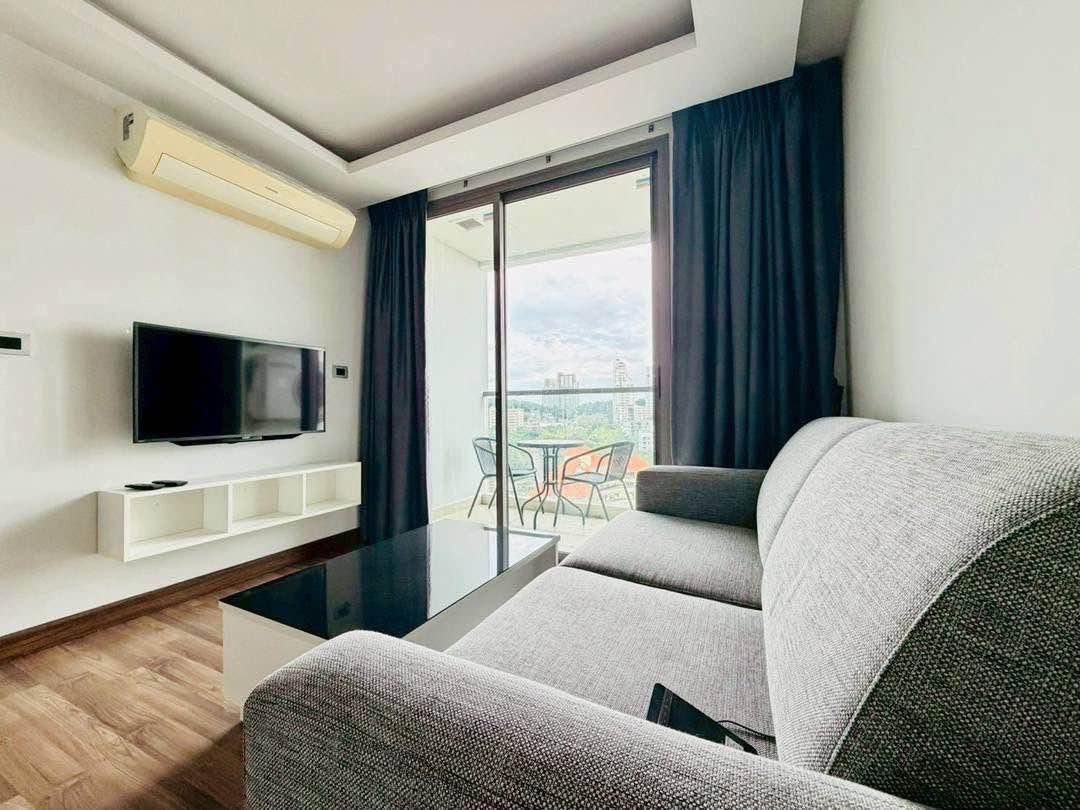 1 Bedroom Condo for sale at The Peak Towers